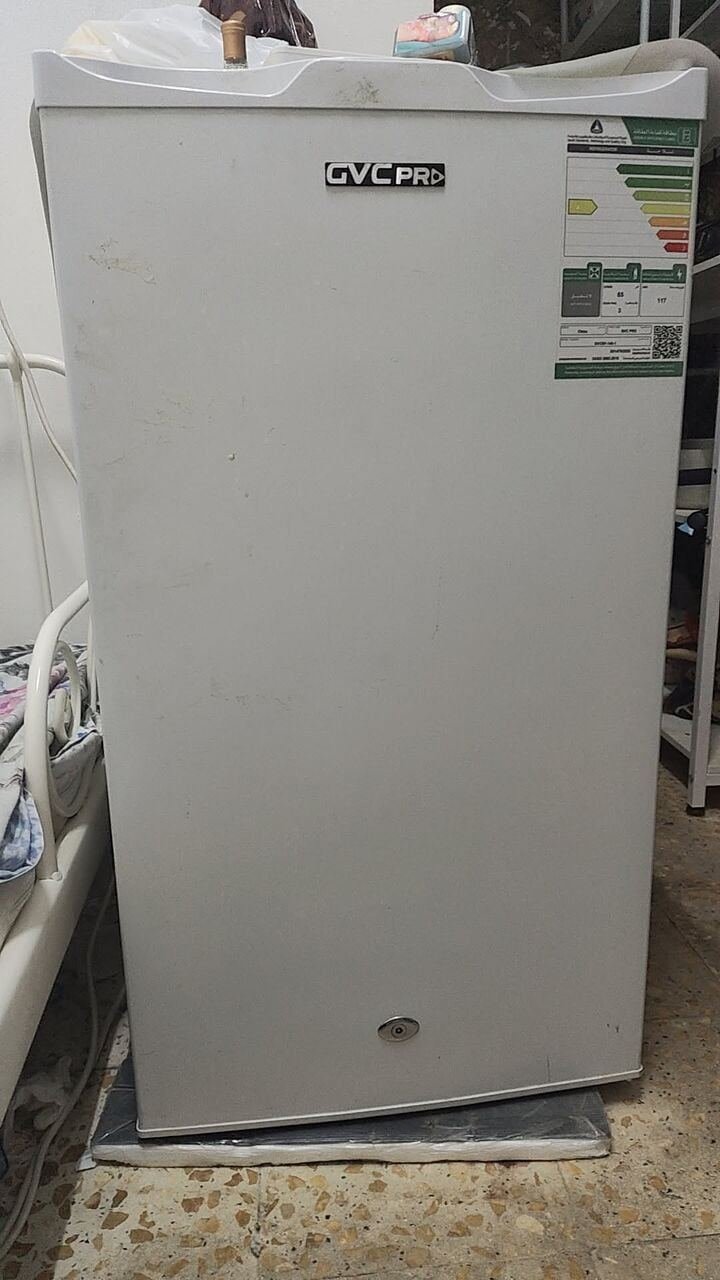 SAR 300, Small Fridge New Condition 10 / 10