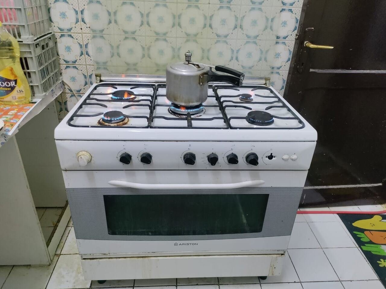 SAR 700, 🔥 URGENT SALE – ARISTON Gas Cooker With Oven 🔥