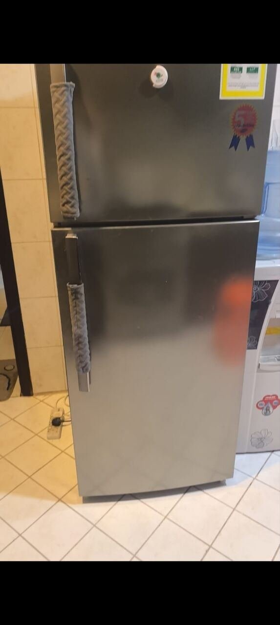 SAR 1000, Samsung Fridge In Excellent Condition