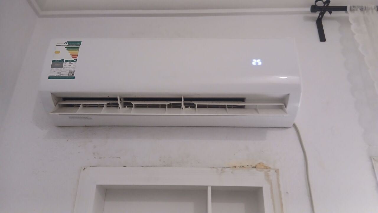SAR 7000, Items For Sale: Ac, Refrigratos, Washing Machine,stove,sofa, Table Bed And Full Set