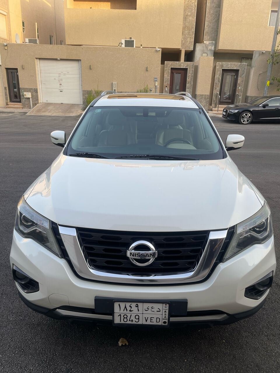 SAR 65000, Nissan Pathfinder, 2019, Automatic, 194000 KM, - 7 Seater- Doctor Driven -First Owner