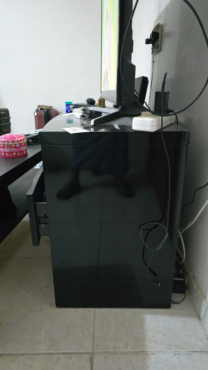 SAR 300, Television Stand
