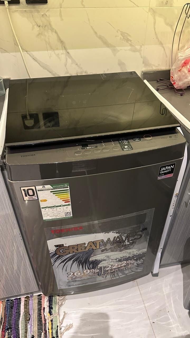 SAR 1200, Toshiba Great Wave Automatic Washing 10kg For Sale
