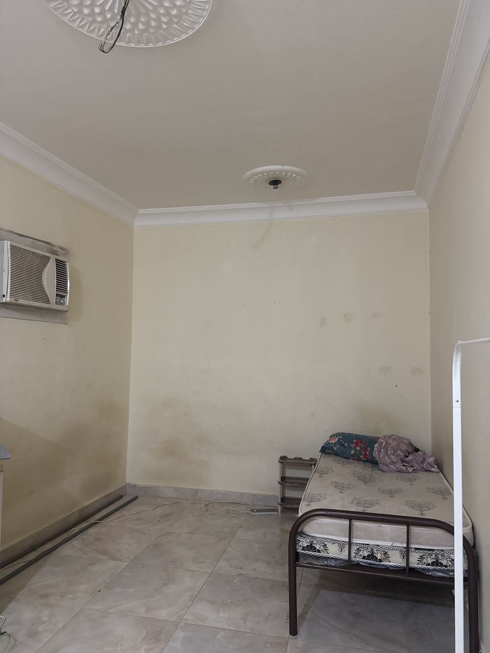 SAR 500/month, Room For Rent