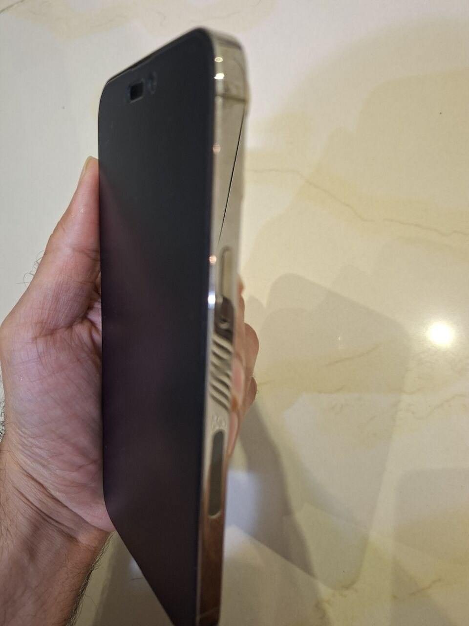 SAR 1800, IPhone 14 Pro Max Gold, 256 Gb