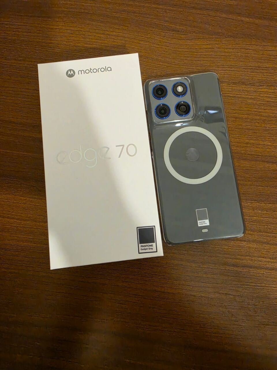 SAR 1150, Motorola Edge 70 12gb / 512gb , Only 1 Week Used. Brand New Pantone Grey
