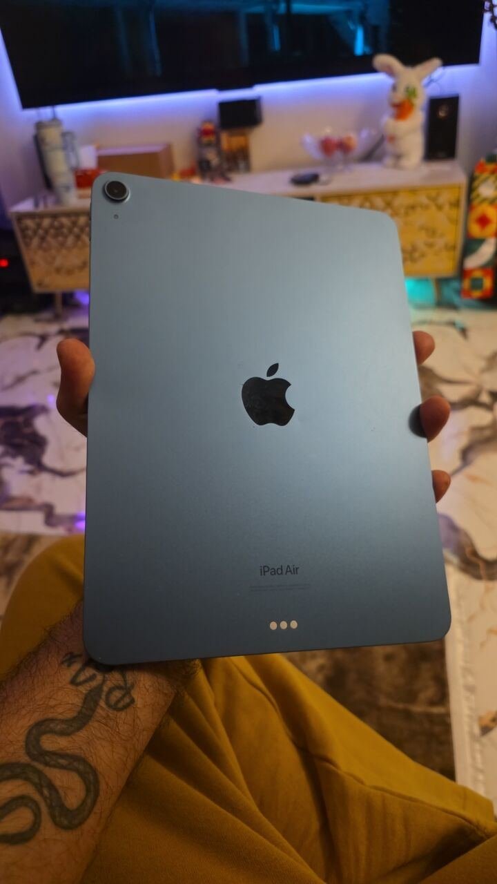 SAR 1100, IPad Air 5th Generation - 64GB WiFi Only