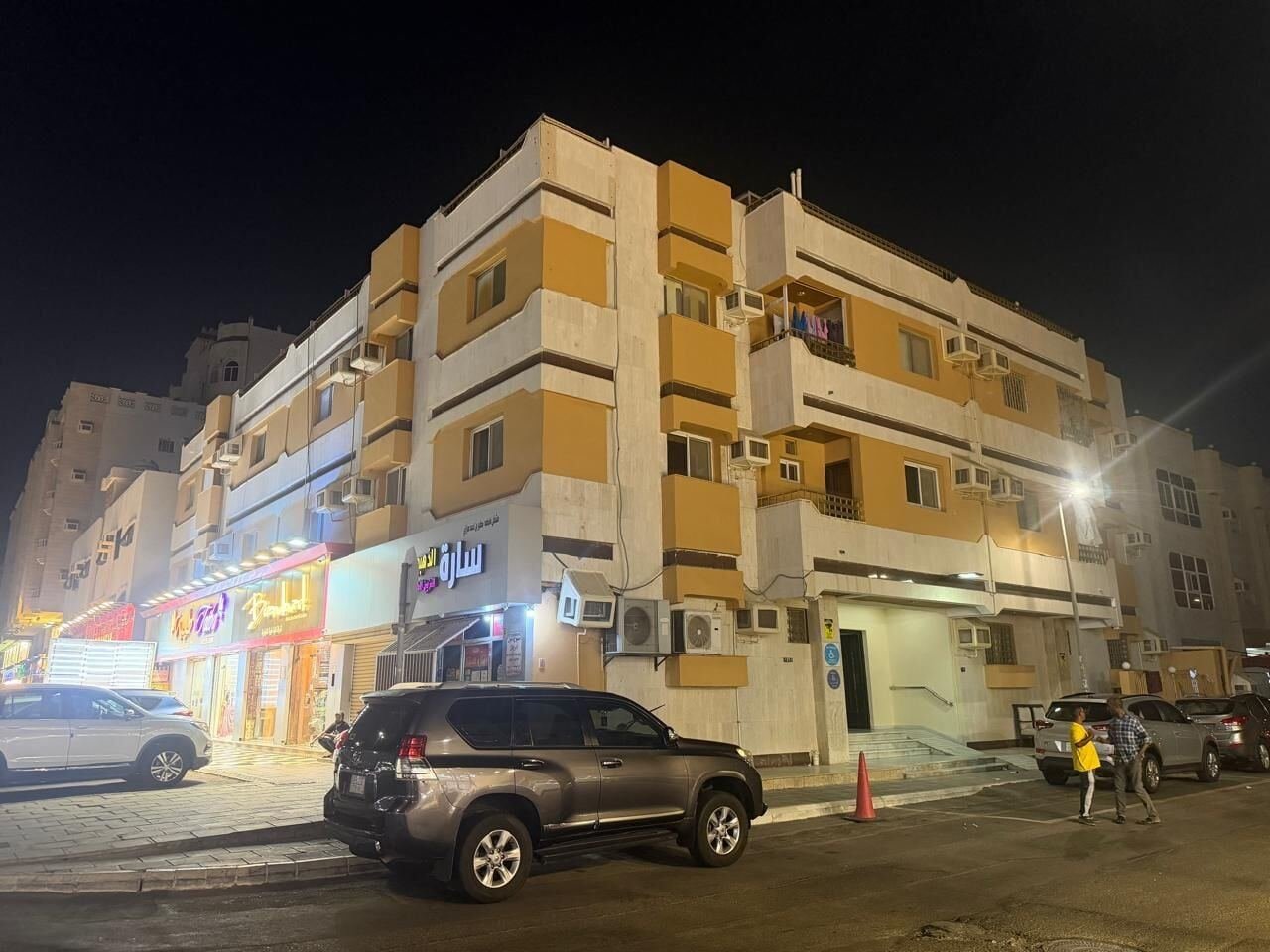 4 BR, 4 BR, 4BHK+Hall +2 Washroom+ Kitchen: Rent Yearly 30,000