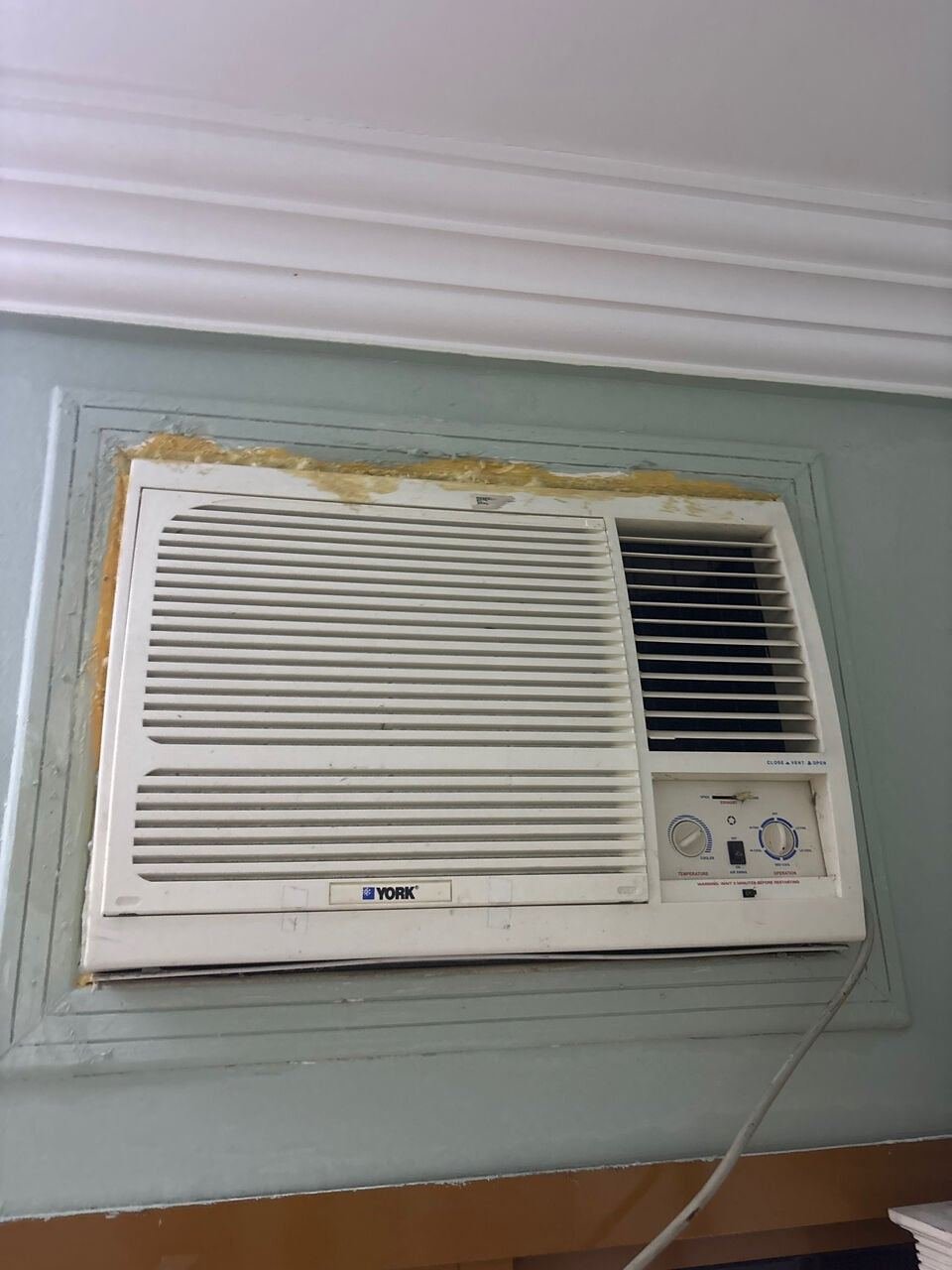 York Window Ac 1.5 Ton (400 SR)