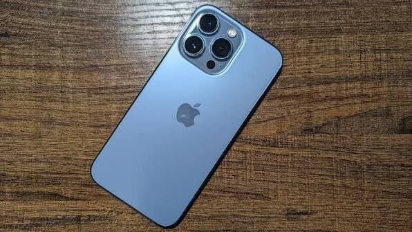 SAR 3100, 📱 IPhone 15 Pro Max (512GB) – Excellent Condition! 📱