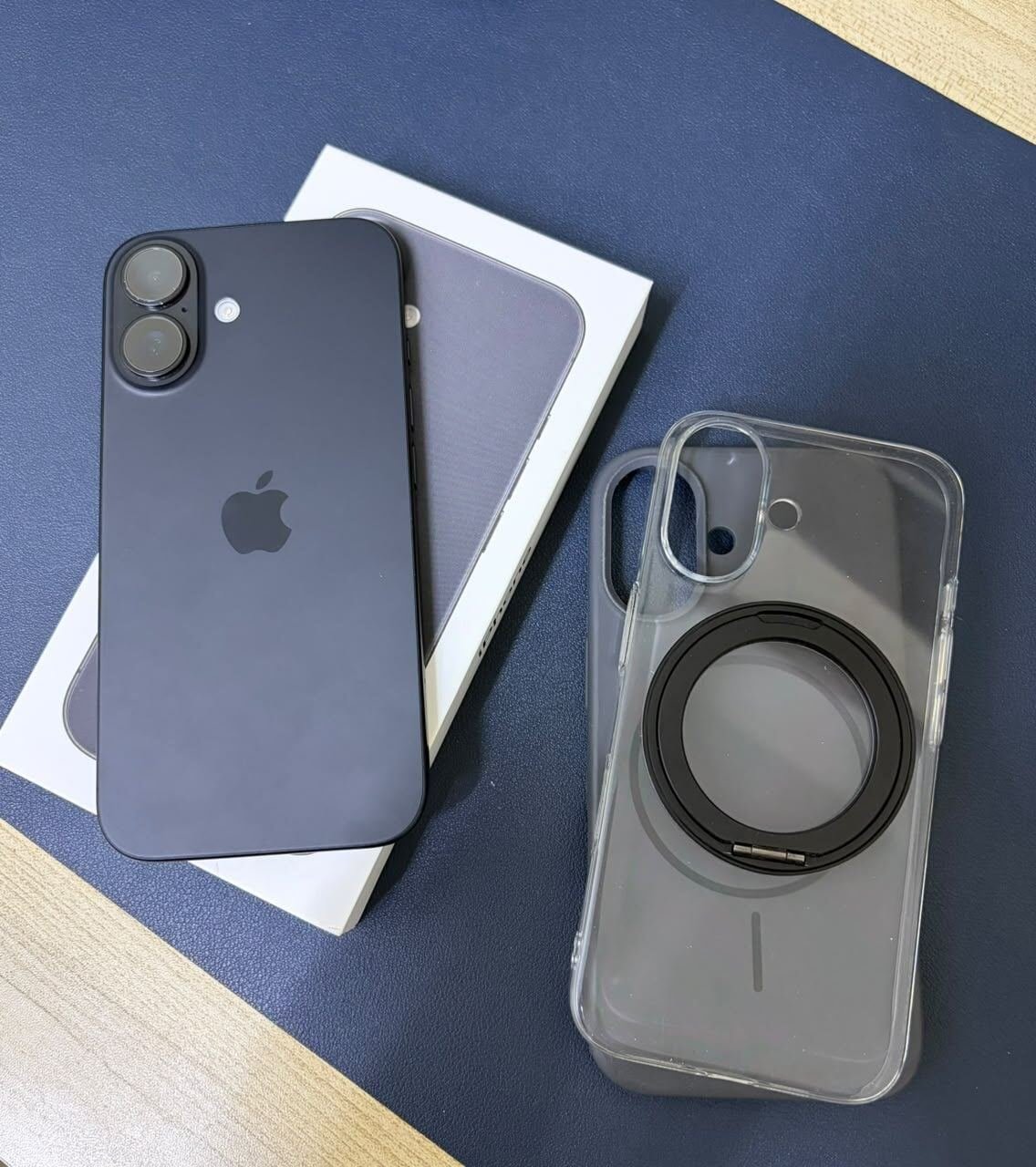 SAR 2300, Iphone 16 Black 128GB Battery 98%