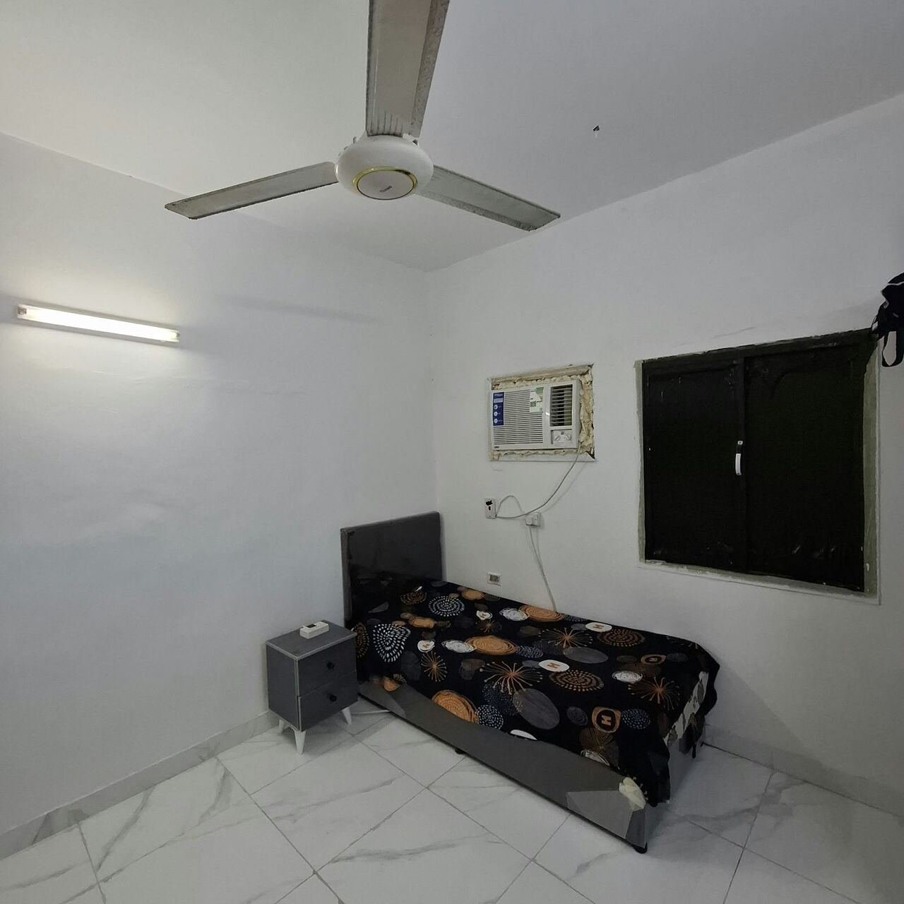 SAR 1000/month, Furnished, ROOM AVAILABLE – EXECUTIVE BACHELOR