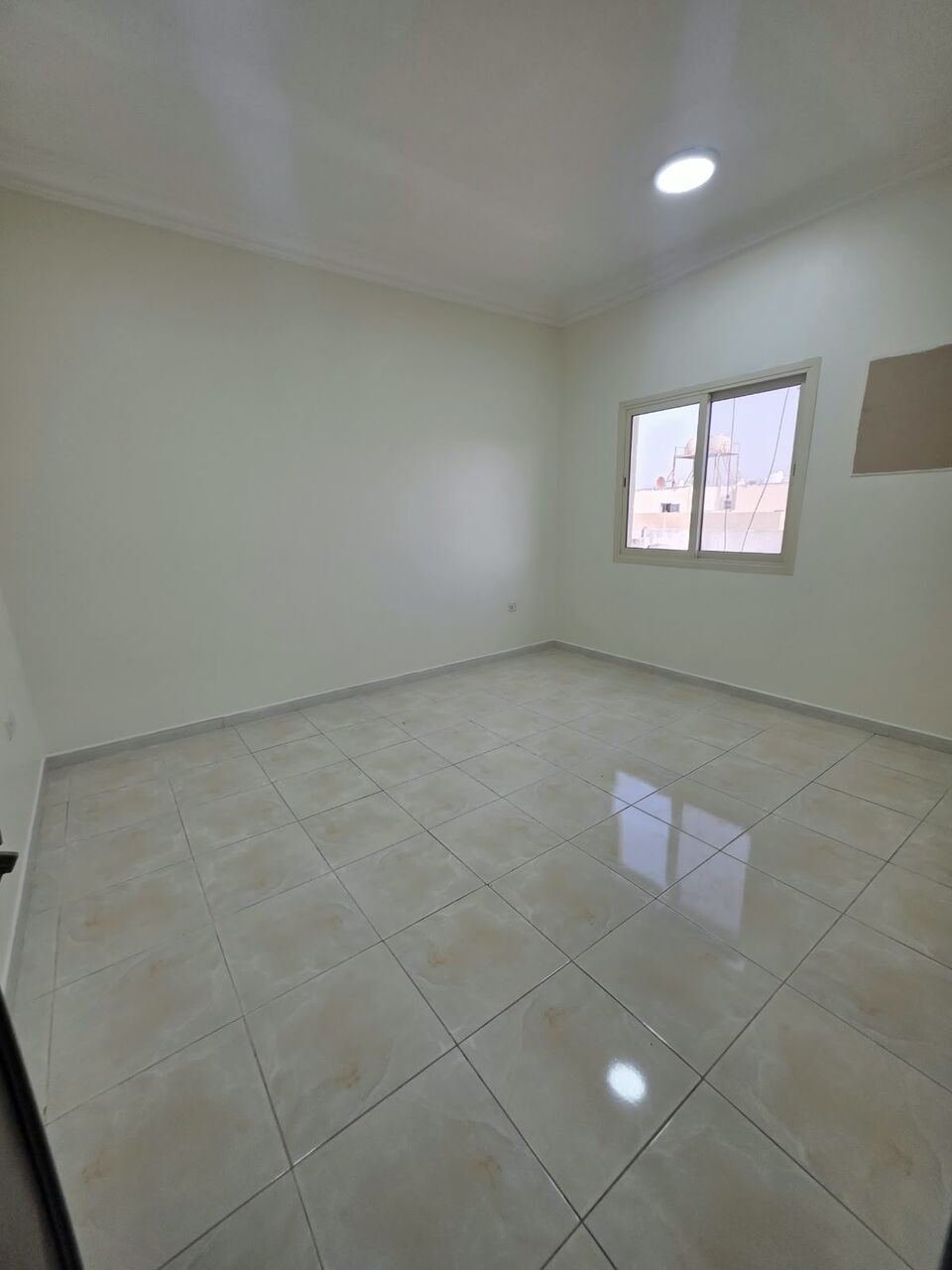 SAR 21600/year, 2 BR, 2bedrooms, A Hall, 2 Bathrooms, A Kitchen, Elevator, Available Parking Available Frand On
