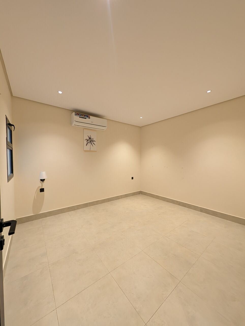 SAR 30000/year, 2 BR, 2 Bedrooms | 2 Bathrooms 1 Kitchen | 1 Living Room