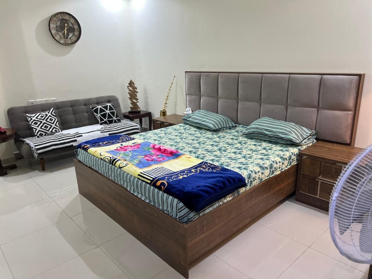 SAR 1150/month, 1 BR, Furnished Room For Rent – Professional Bachelor (Pakistani Only)