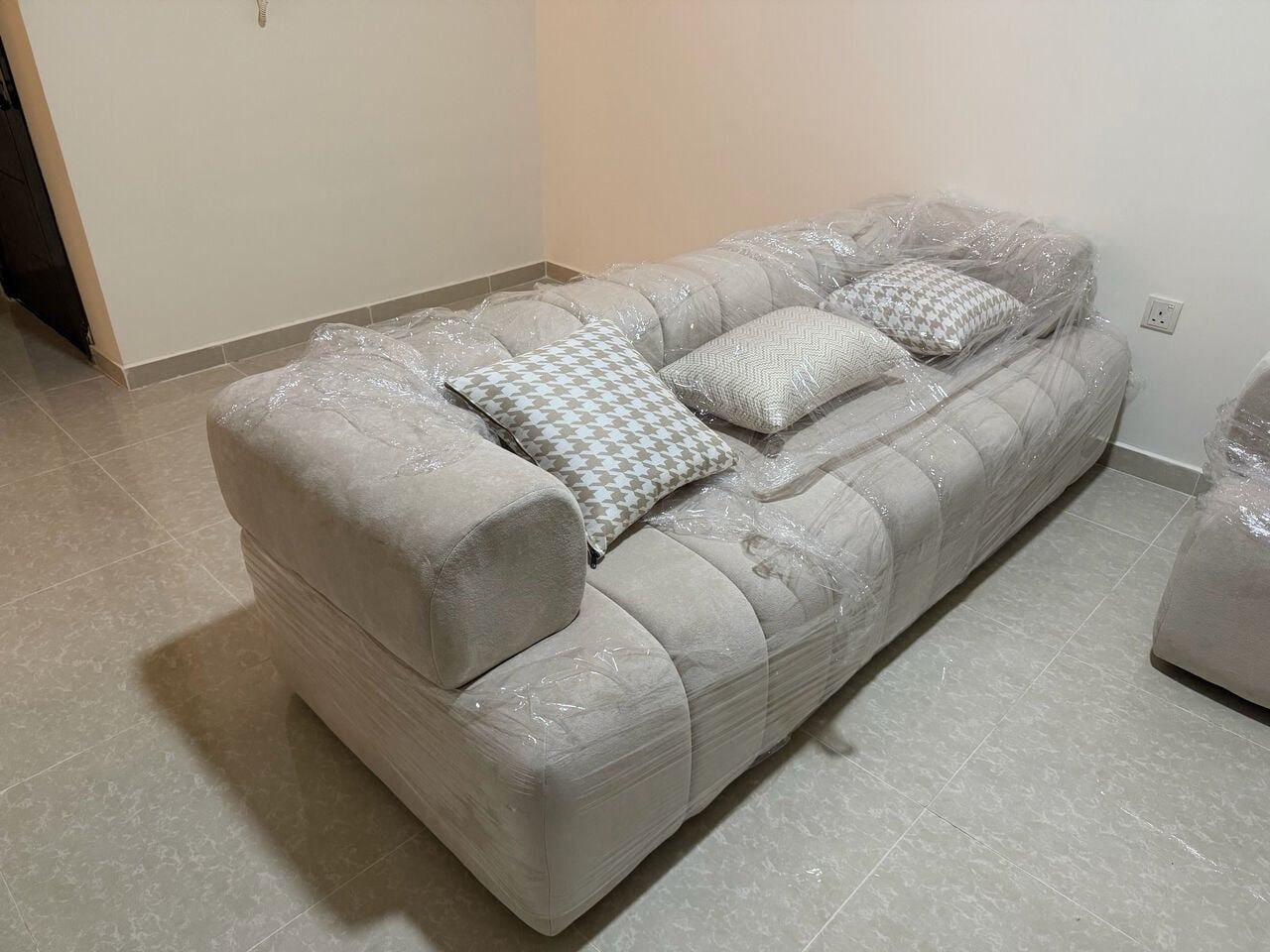 SAR 1000, Brand New 4-seater Sofa Available For Sale. Never Used And In Excellent Condition.