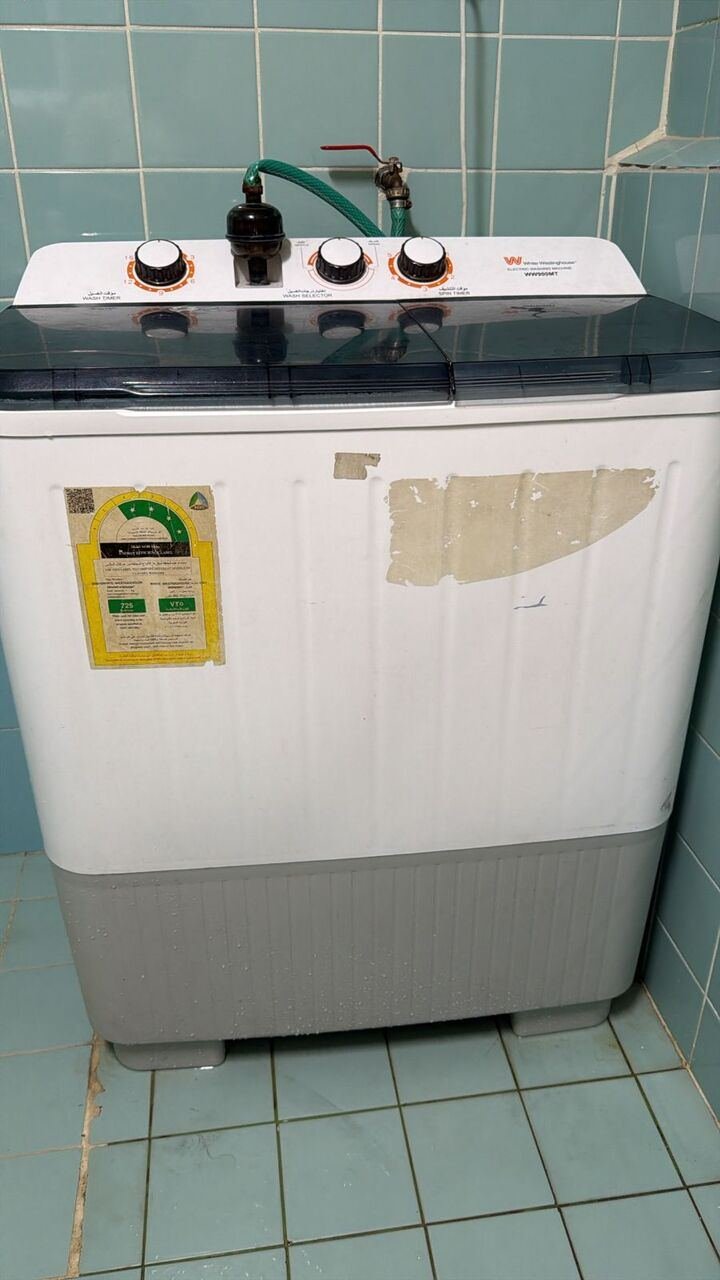 SAR 250, I Want To Sell My Semi Automatic Washing Machine Of 9 Kg Capacity