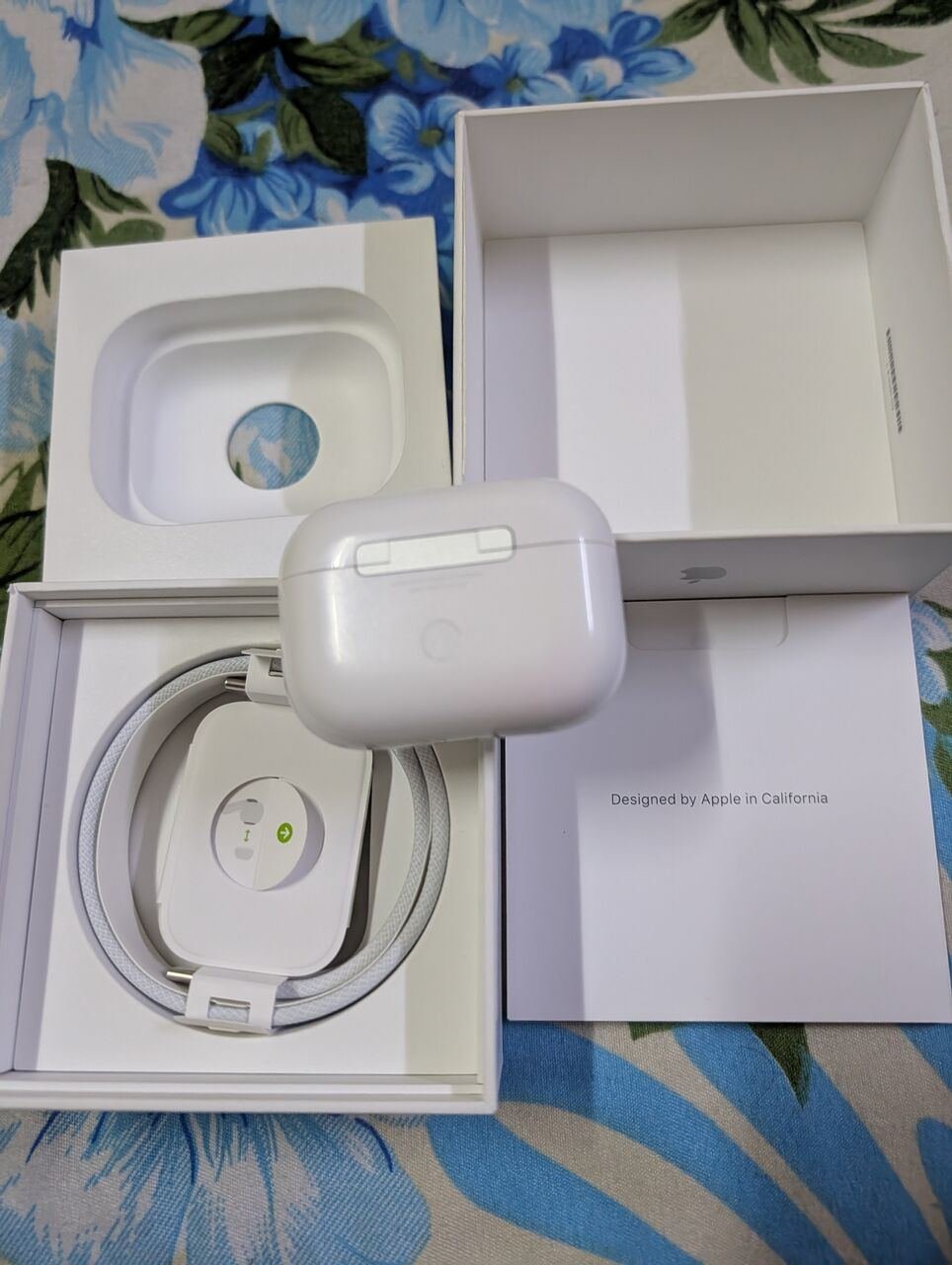 SAR 650, Apple Airpods Pro 2 Like New With ANC