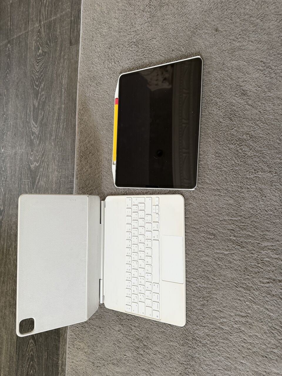 SAR 4500, IPad Pro 6th Gen 12.9 + Apple Pencil + Apple Magic Keyboard + Case
