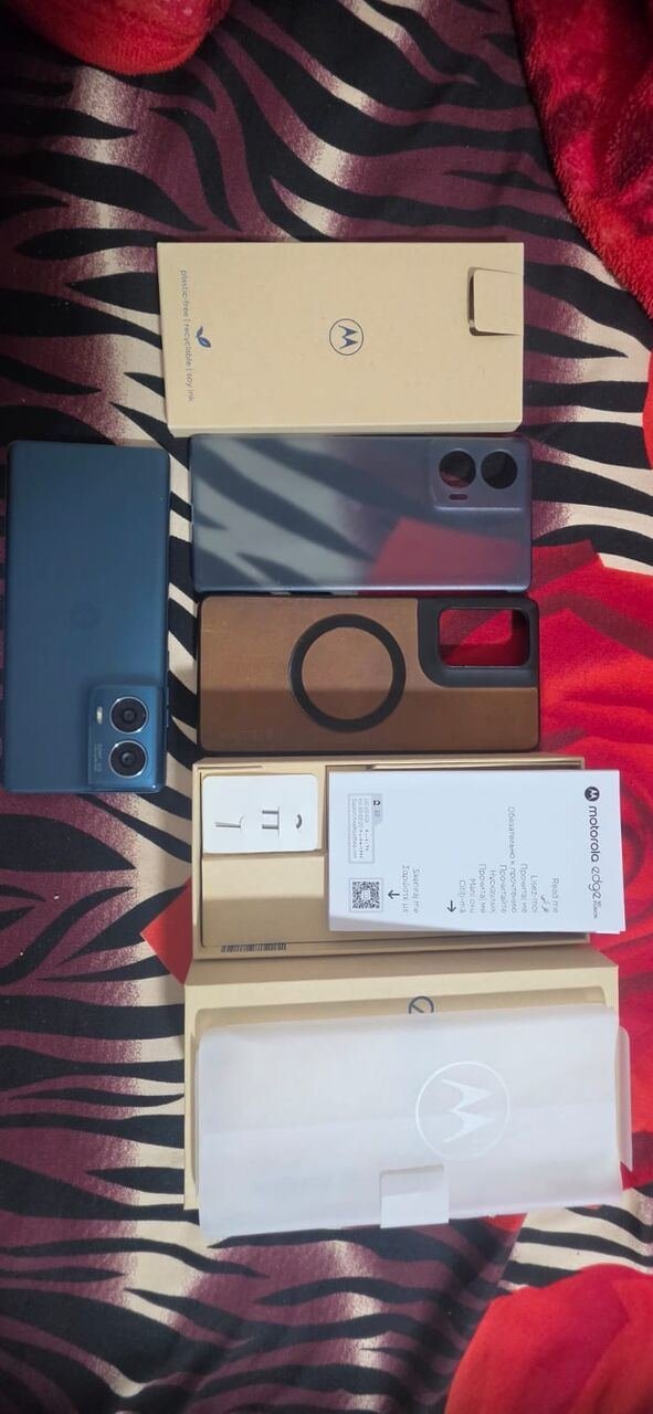 SAR 950, Motorola Edge 50 Fusion With Box