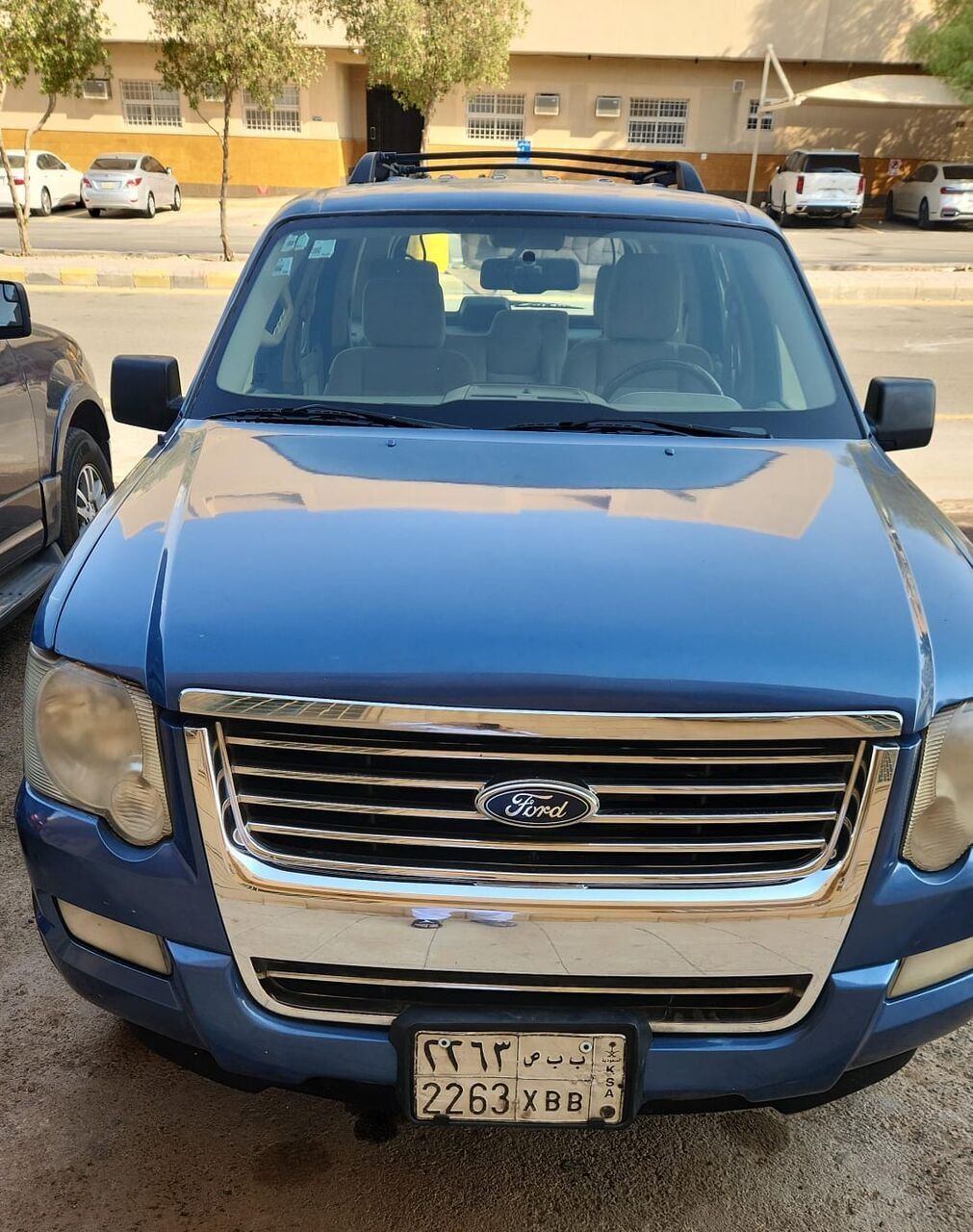 SAR 5500, Ford Explorer 4x4 XLT, 2009, Automatic, 327608 KM, URGENT SALE (2 DAYS ONLY)