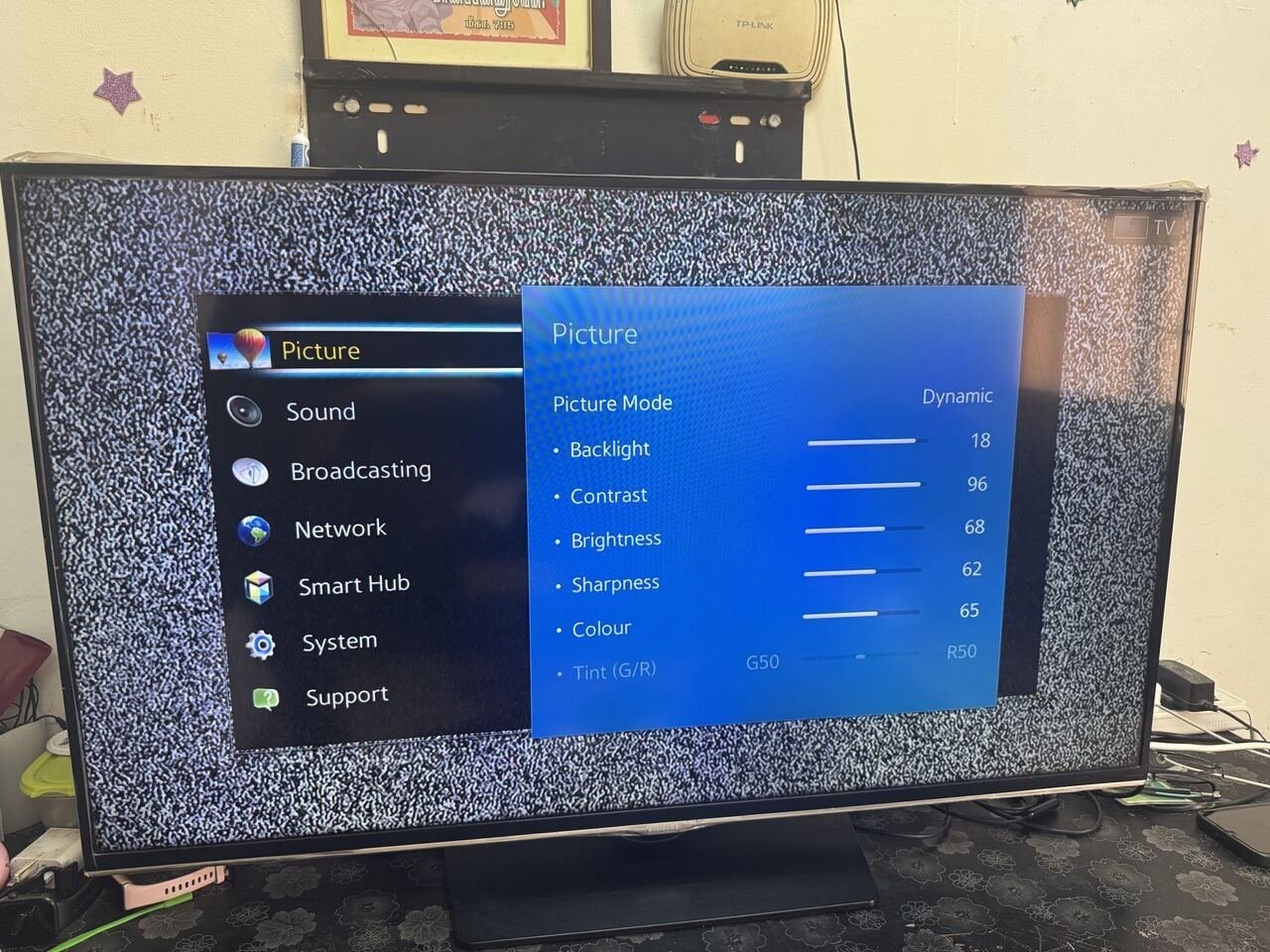 SAR 800, Samsung 40” Smart TV