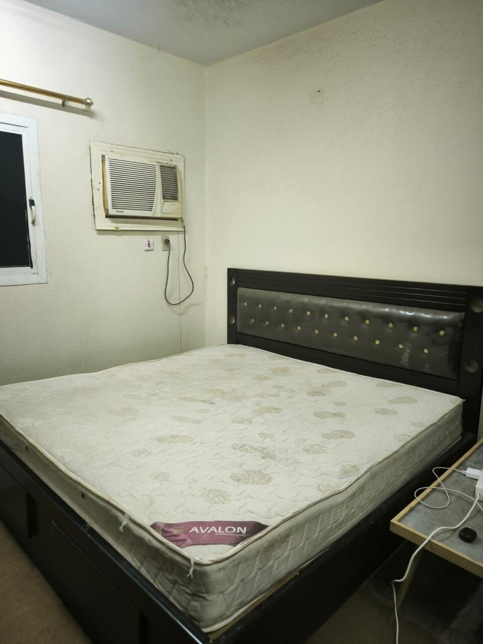 SAR 560, King Size Bed With Mattress & Kitchen/Room Table