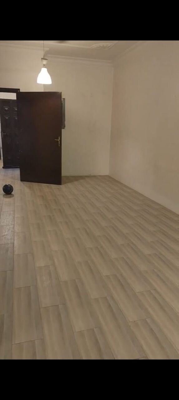 SAR 2000/year, 3 BR, First Floor Large Size 3bhk Apartment With Large Hall And 2 Bath