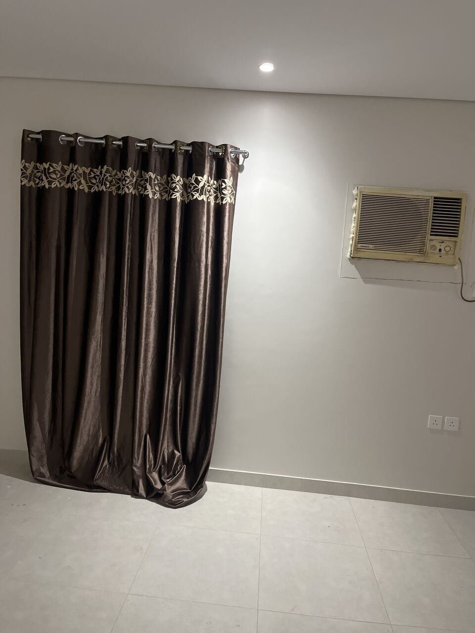 SAR 1050/month, Furnished Room In Faisaliyah
