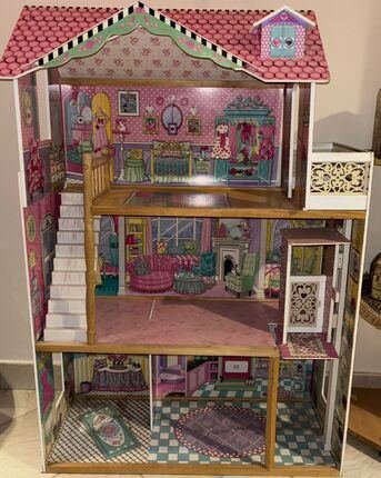 SAR 100, Large KidKraft Wooden Dollhouse With Manual Elevator And Stairs – Excellent Condition