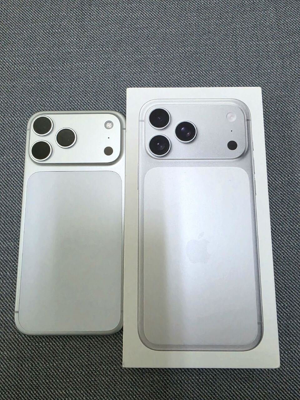 SAR 4200, 17 Pro Max 256GB Silver