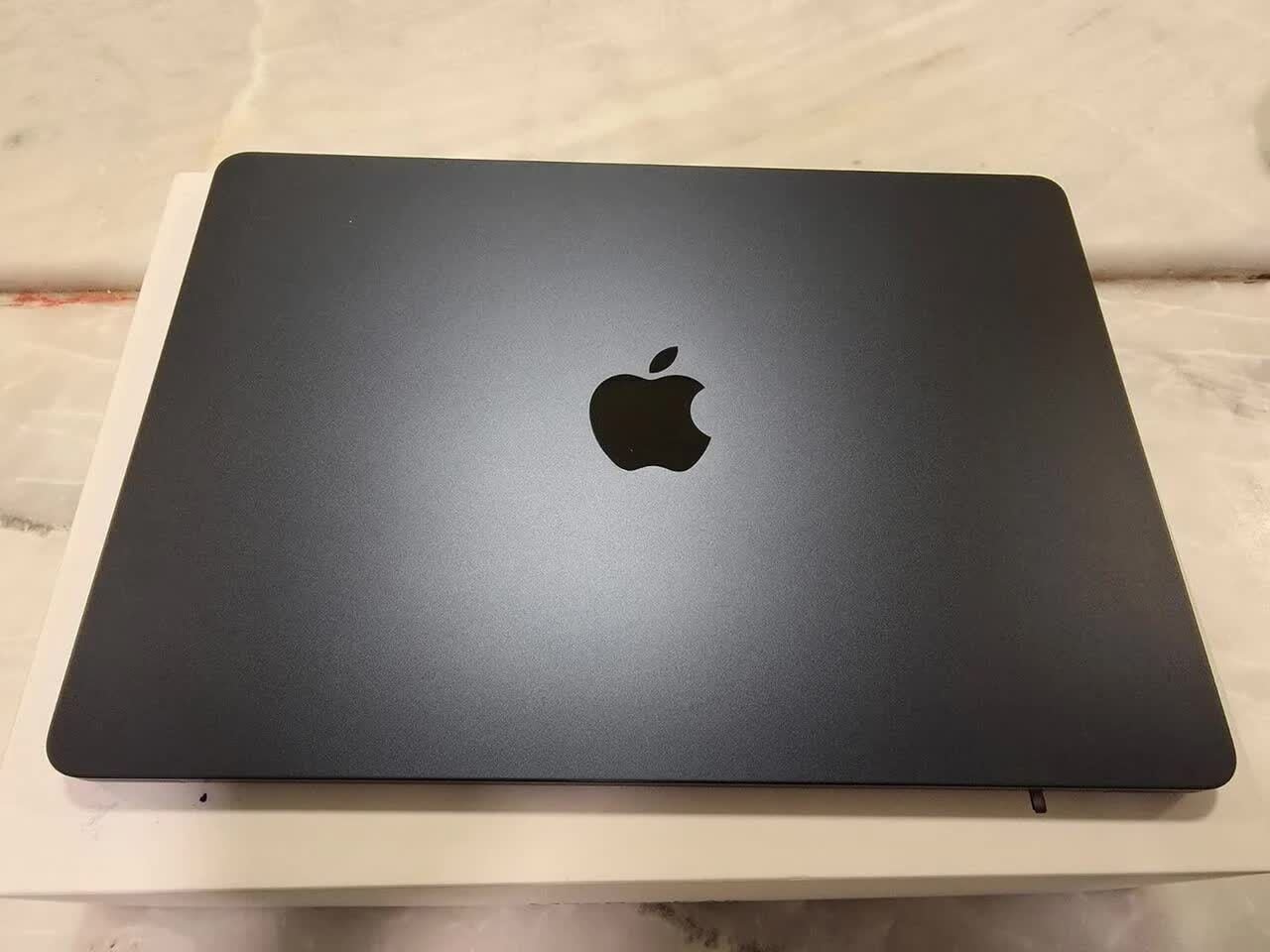SAR 2800, Apple MacBook Air 13.6 Inch M2