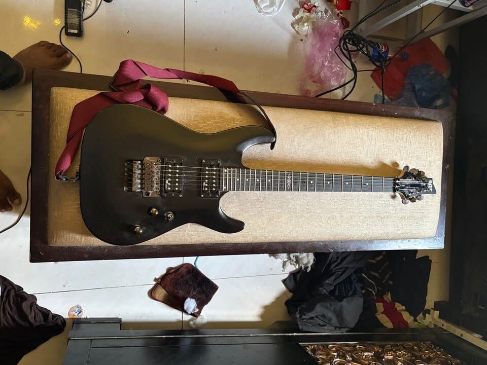 SAR 1300, SCHECHTER ELECTRIC GUITAR METAL SGR-C-1