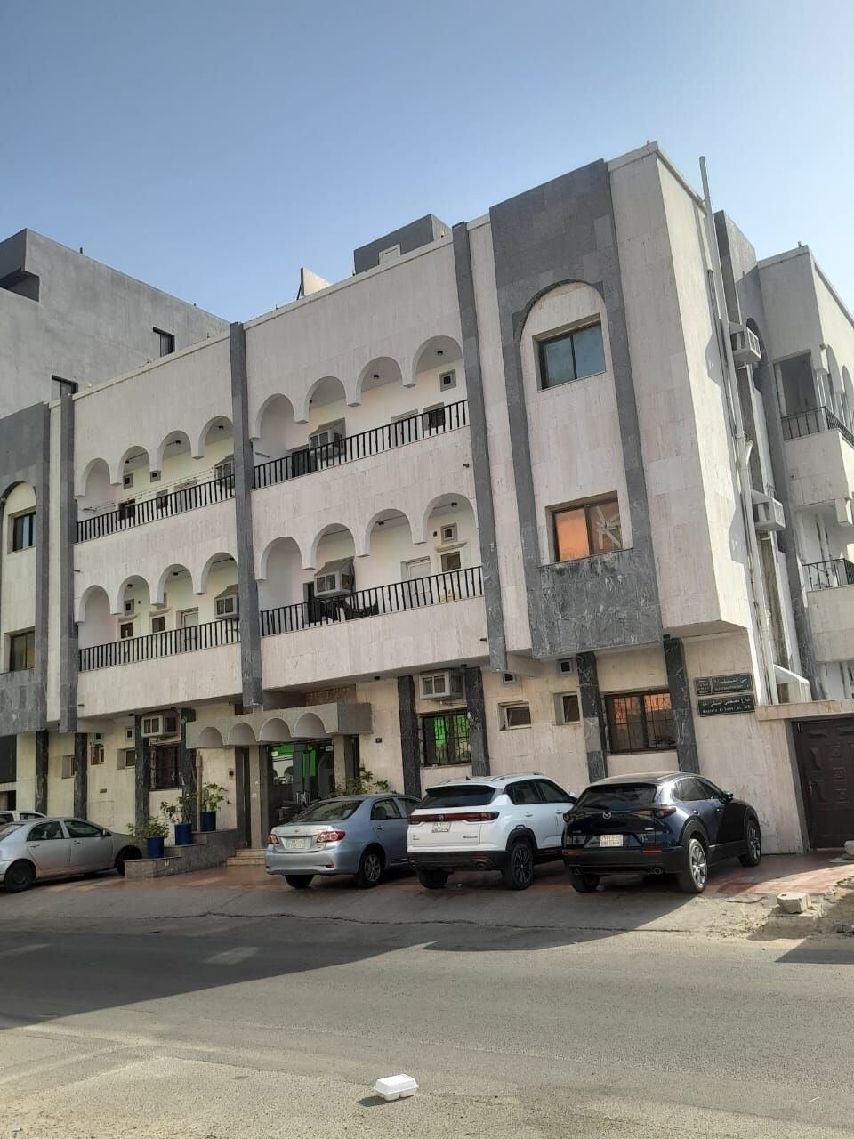 SAR 1700/year, 1 BR, Jeddah Faisaliyah 2 Close To Panda