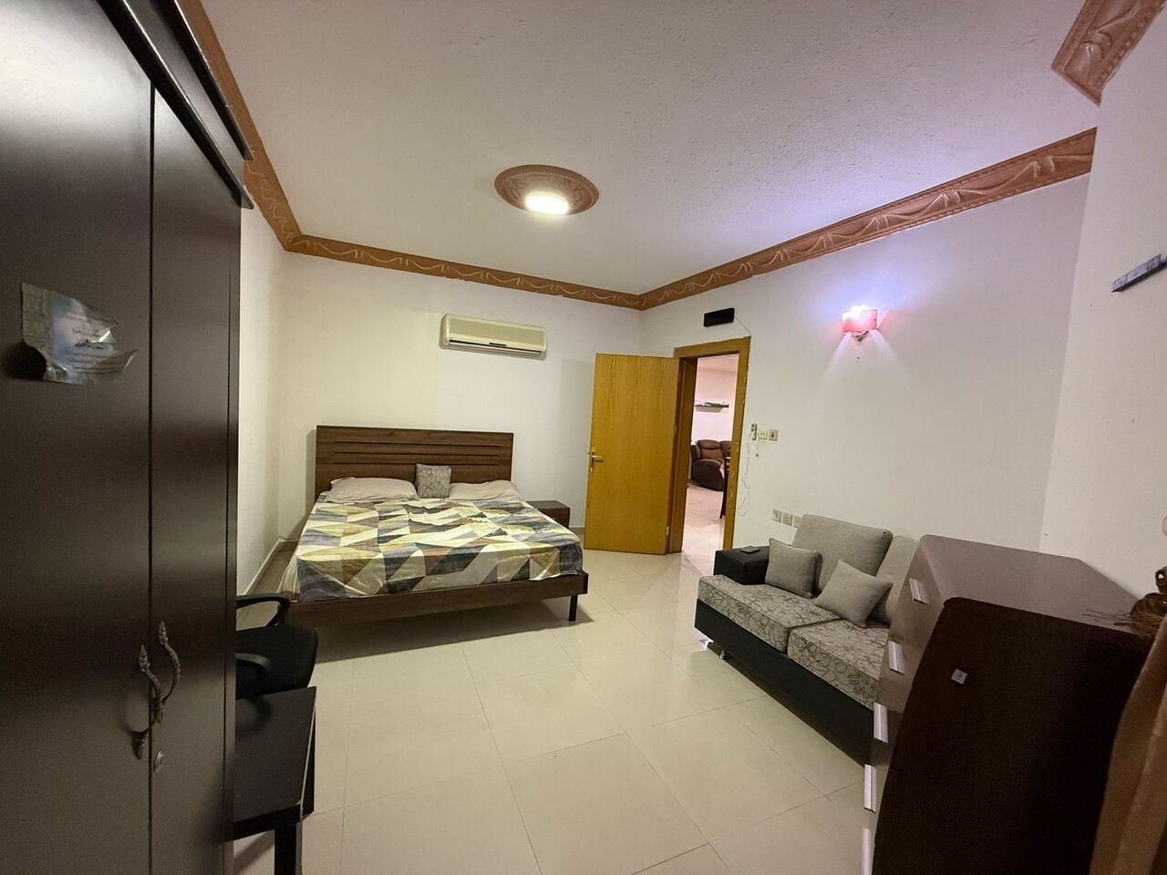 SAR 2250/month, Furnished Room For Rent Near Almalqa Park