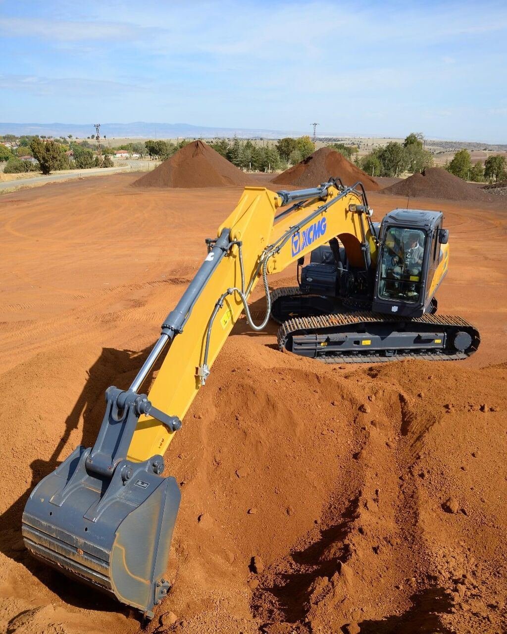 SAR 1, XCMG Earth Moving Equipment