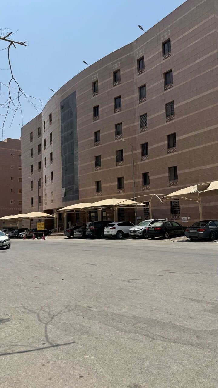 SAR 1530/month, Single Executive Room In 3bhk Flat