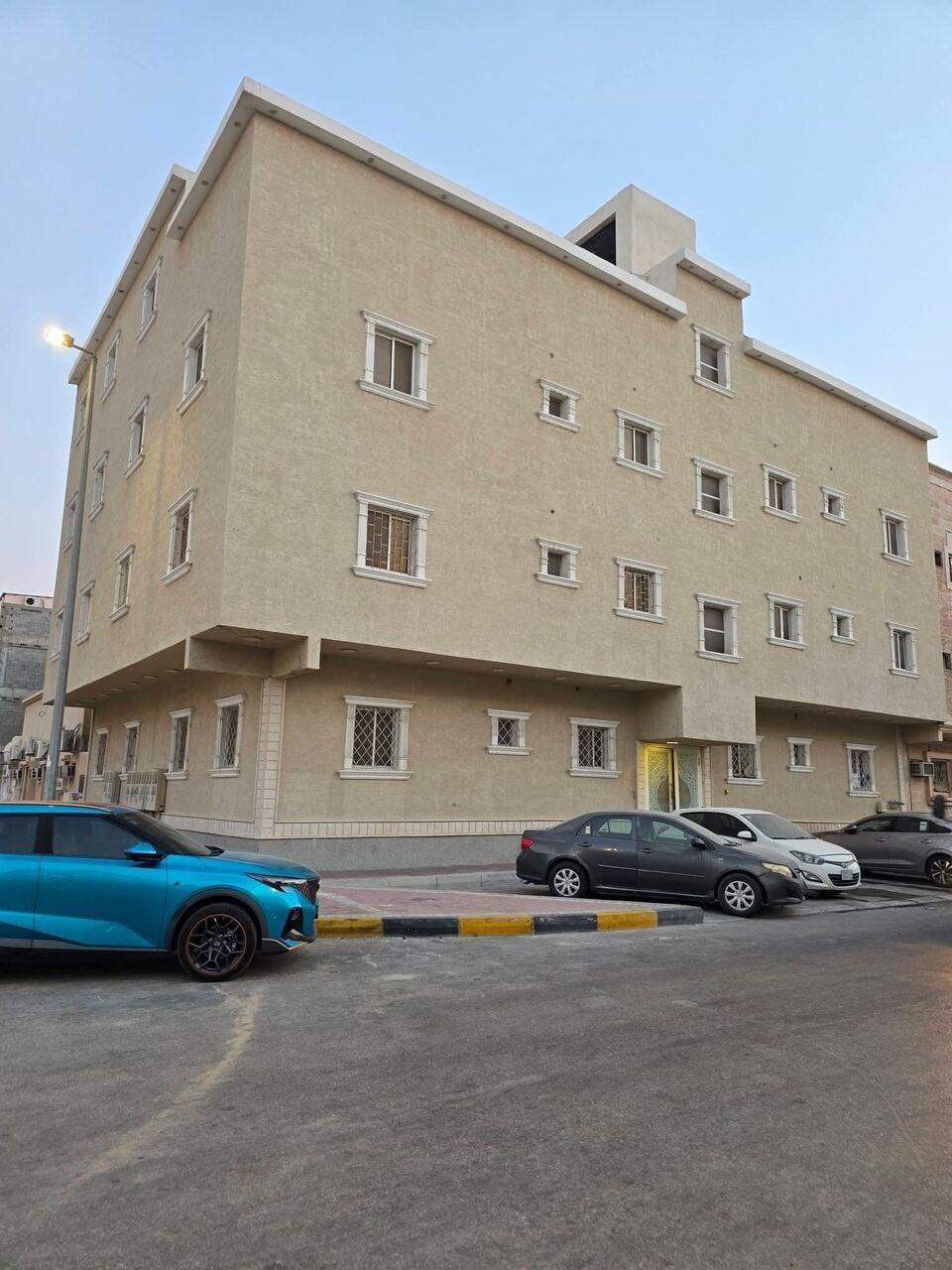 2 BR, 🏠✨ NEARLY NEW & BEAUTIFUL 2-BEDROOM FAMILY APARTMENT | 2 SPLIT A/Cs | ELEVATOR | ONLY 2 Y