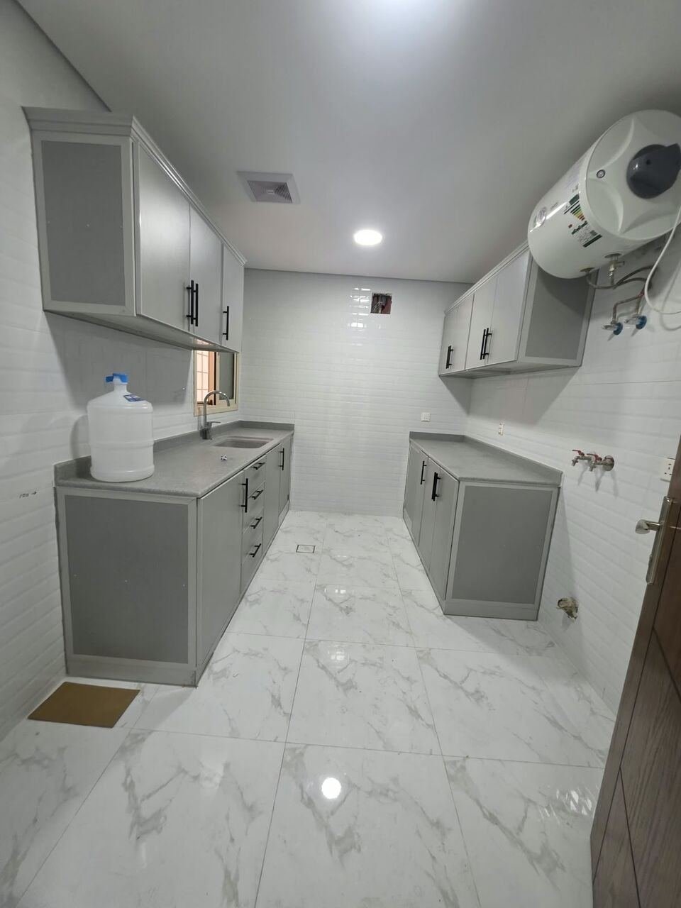 SAR 1700/month, 2 BR, Consists Of:- 2 Bedrooms, Room 2 Bathrooms, And A Kitchen, Fast Floor, Internal Apartme