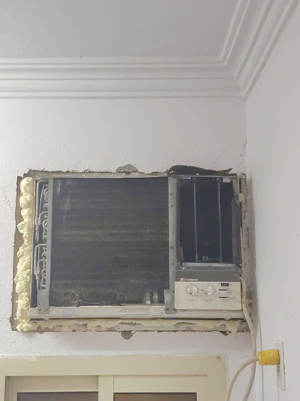 SAR 500, Window Ac 2T For Sale