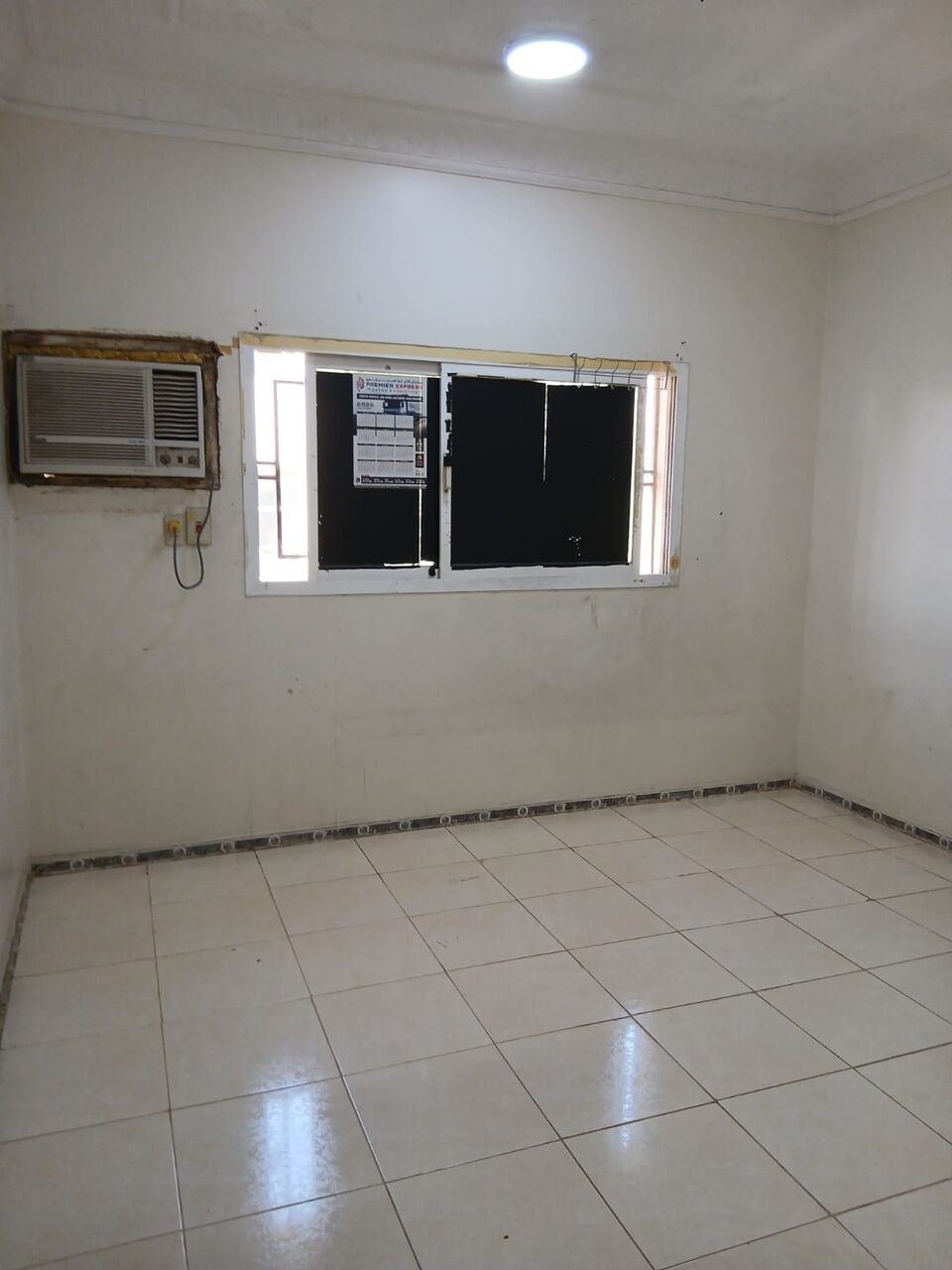 SAR 650/month, 2 BKH Room (1 Room For Rent)
