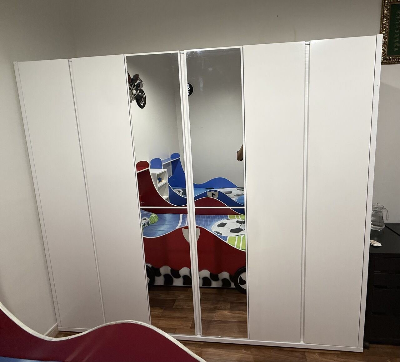 SAR 1000, Home Box Wardrobe