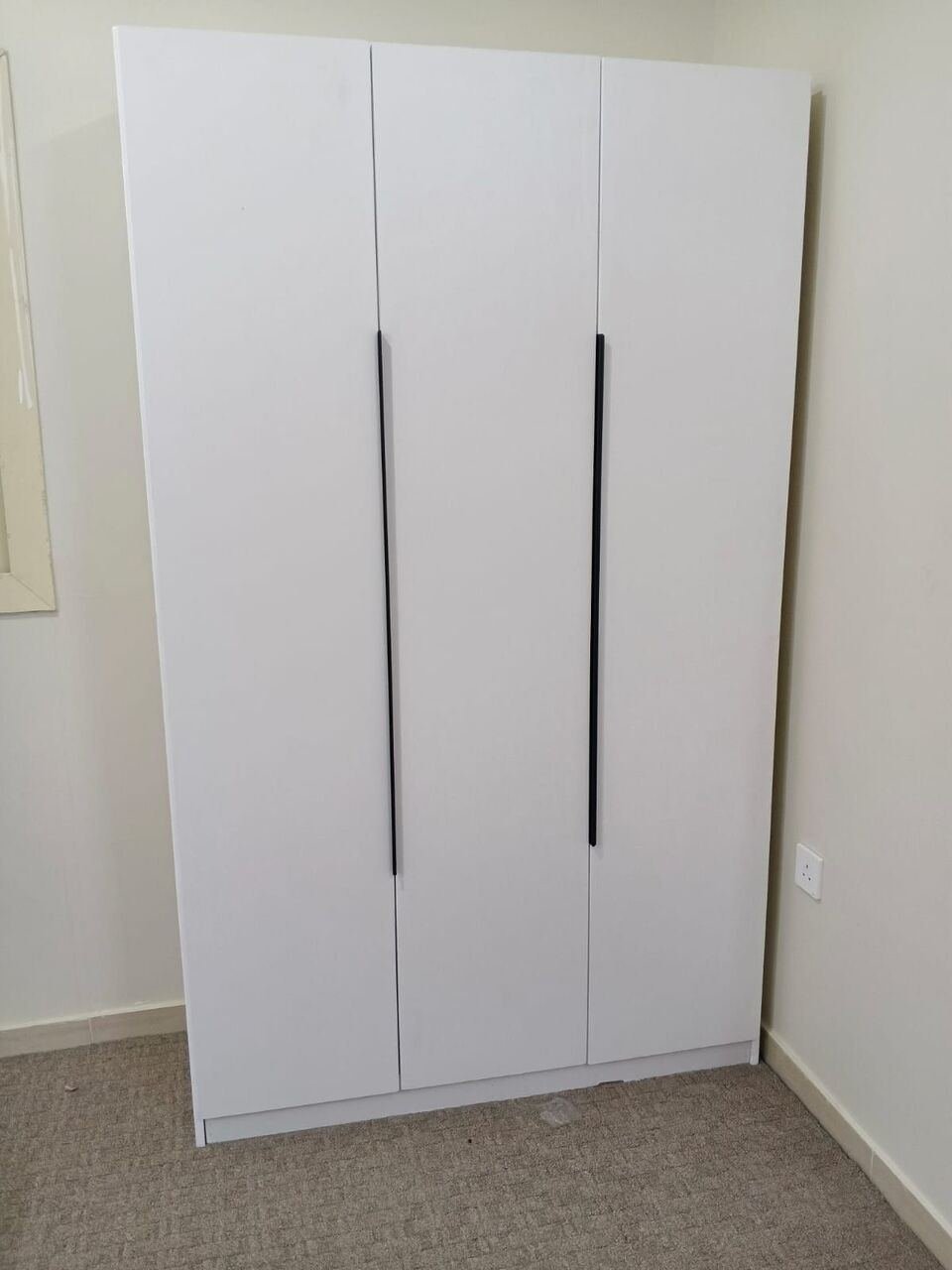 SAR 500, Three Door Cabinet