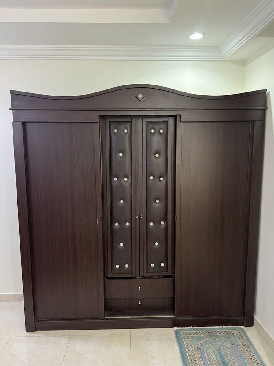 SAR 750, URGENT SALE : Bed Room Sets For Sale