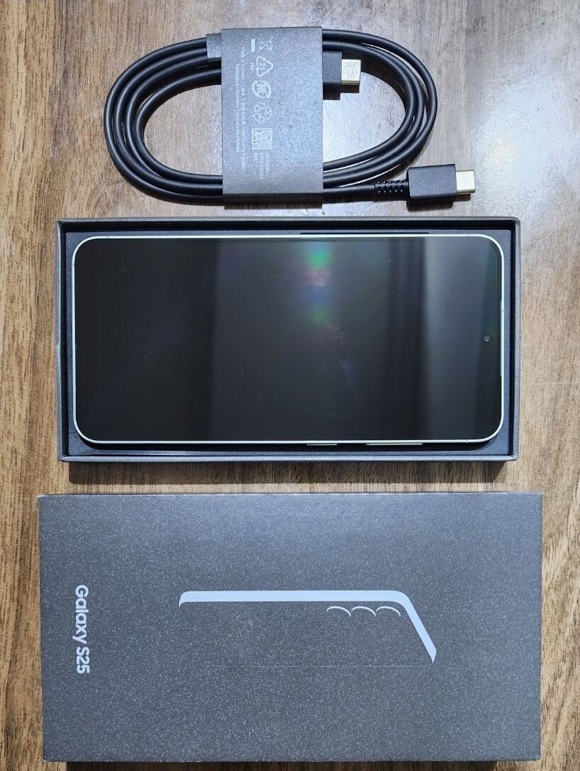 SAR 1900, Hottest Offer For A Brand New SAMSUNG S25 / 256 GB