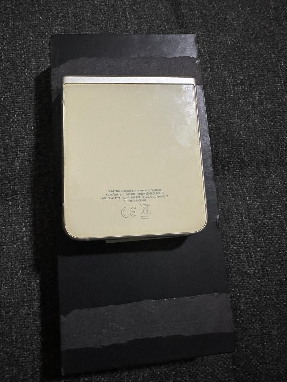 SAR 1300, Galaxy Z Flip3 5G Mobile For Sale