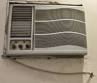 SAR 500, 1.5 Ton Window AC For Sale – Good Condition