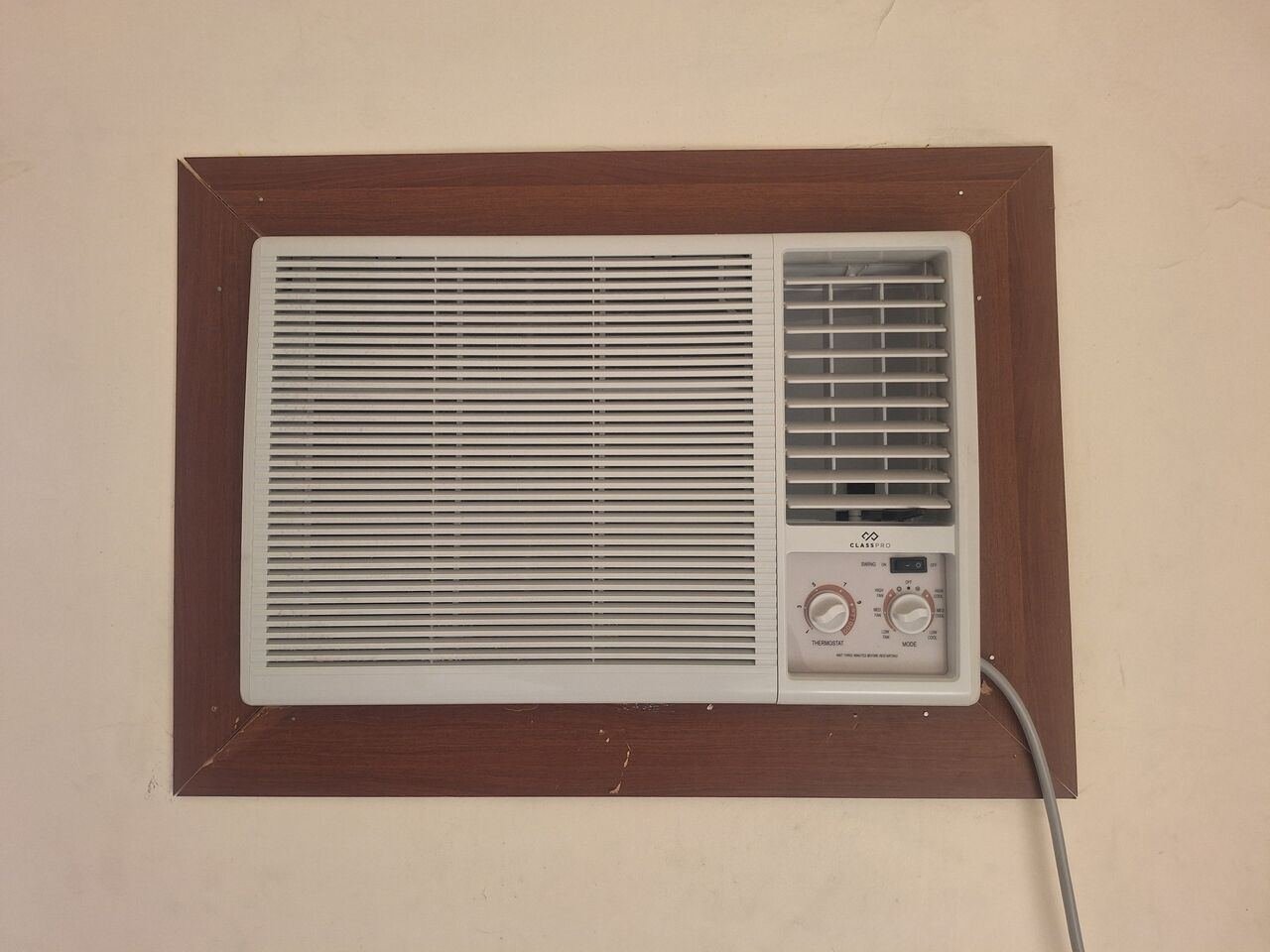 SAR 849, Classpro Window Ac Used 2 Month