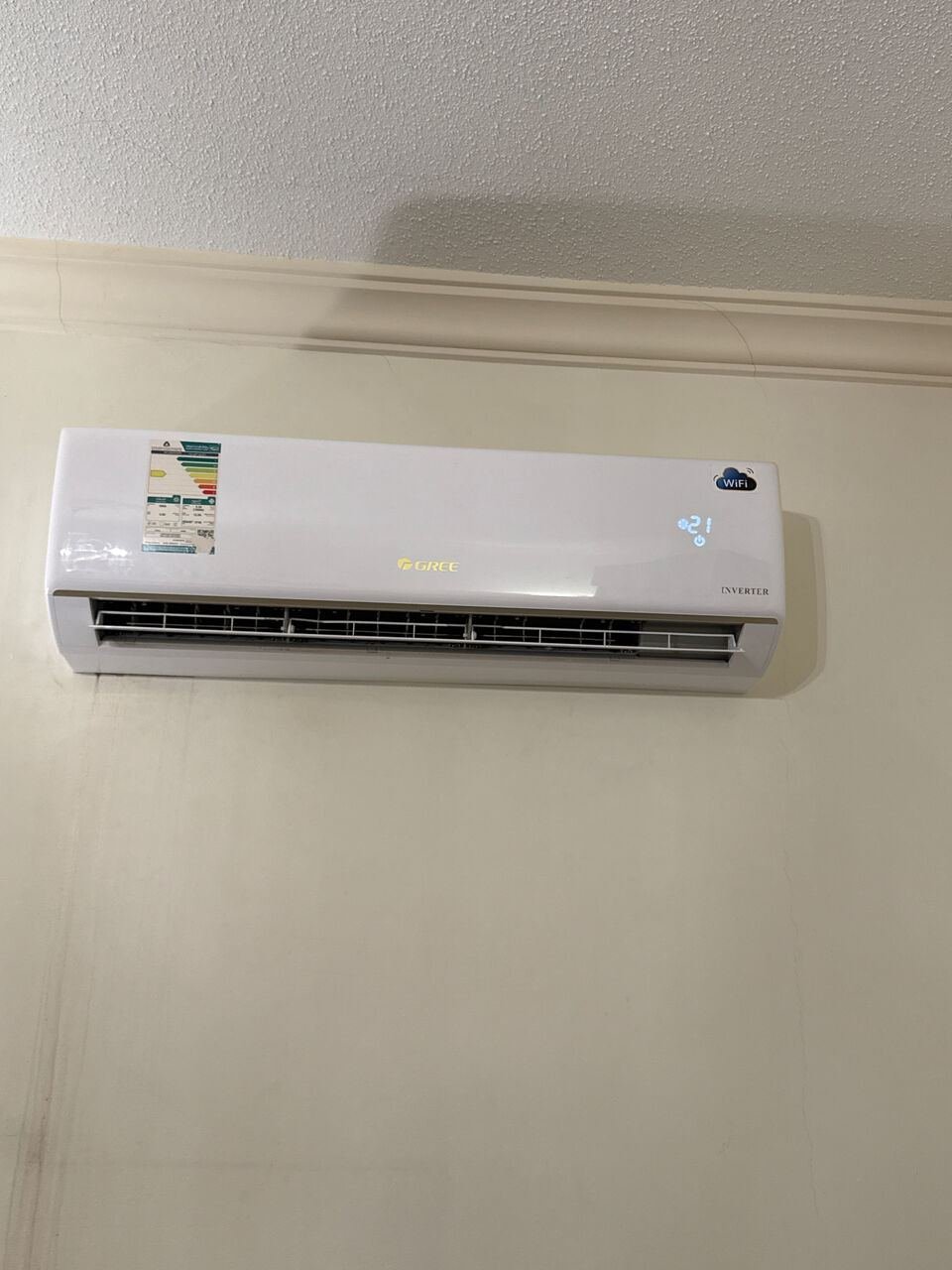 SAR 1350, Gree Split AC 180000BTU Hot & Cold