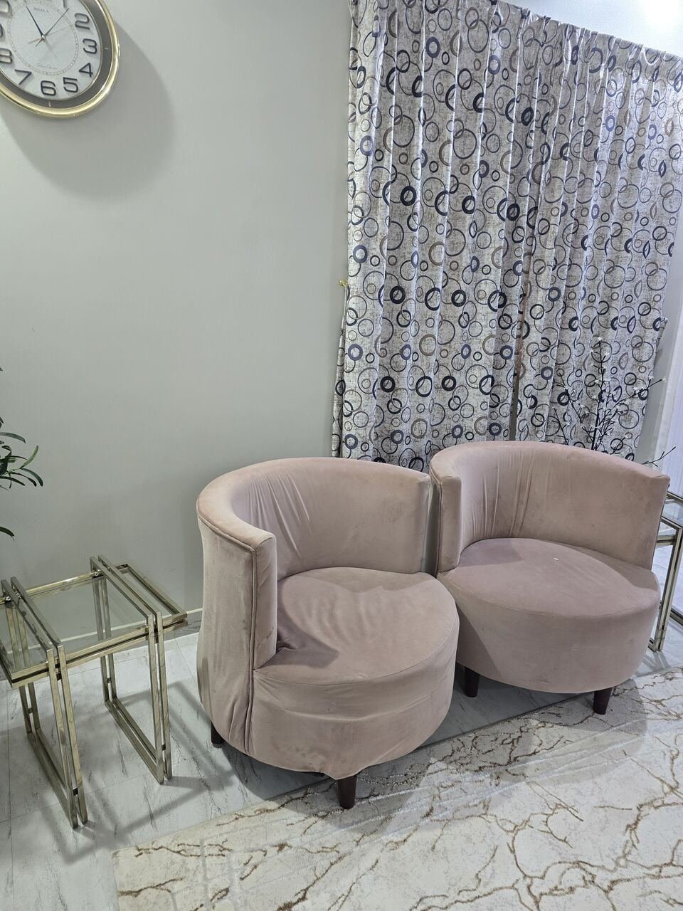 SAR 700, 9 Seater Sofa With Center And Side Table